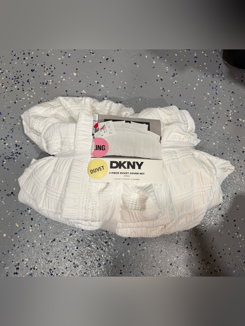 NWT dkny king size duvet cover